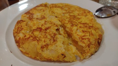 Tortilla completa de La Parrilla de Arganda